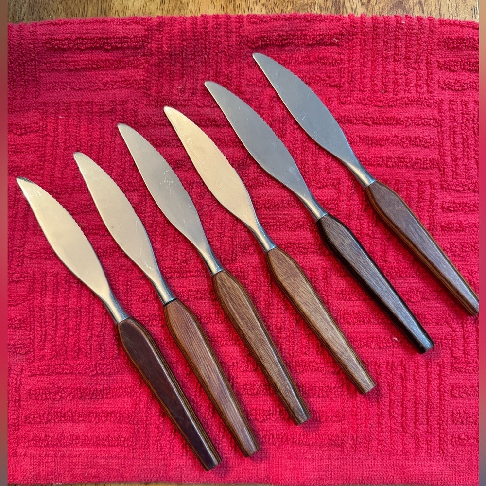 Vintage- Mid century modern 6 piece knife set.